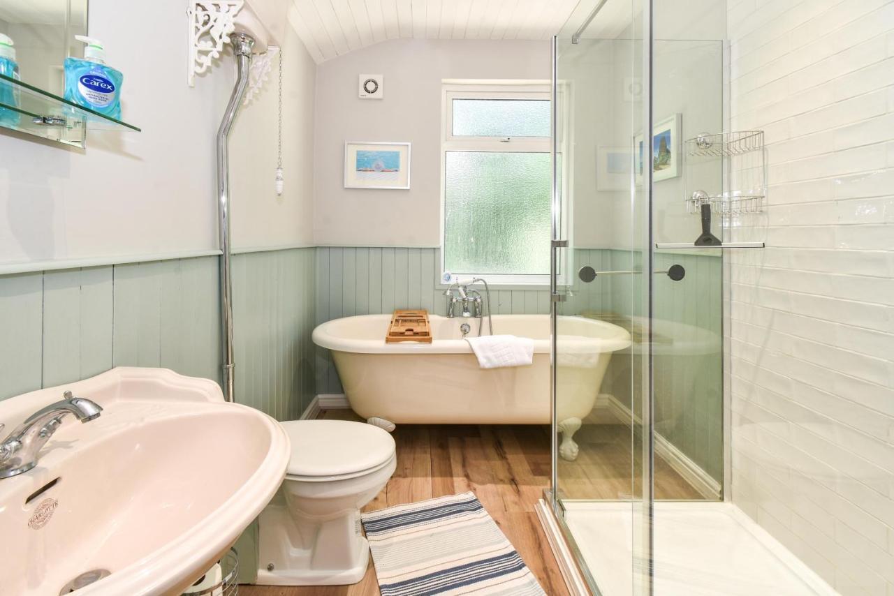 The Cleveland Villa York Bagian luar foto