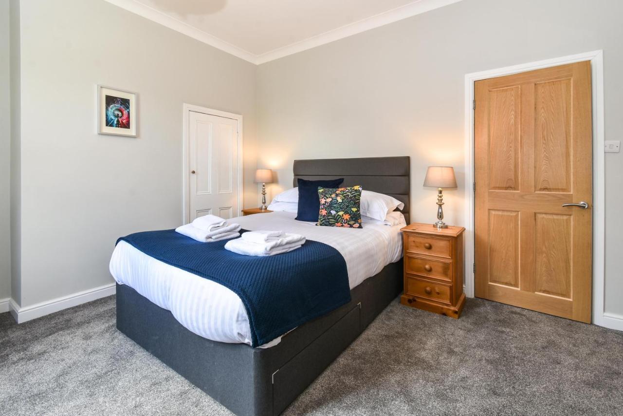 The Cleveland Villa York Bagian luar foto